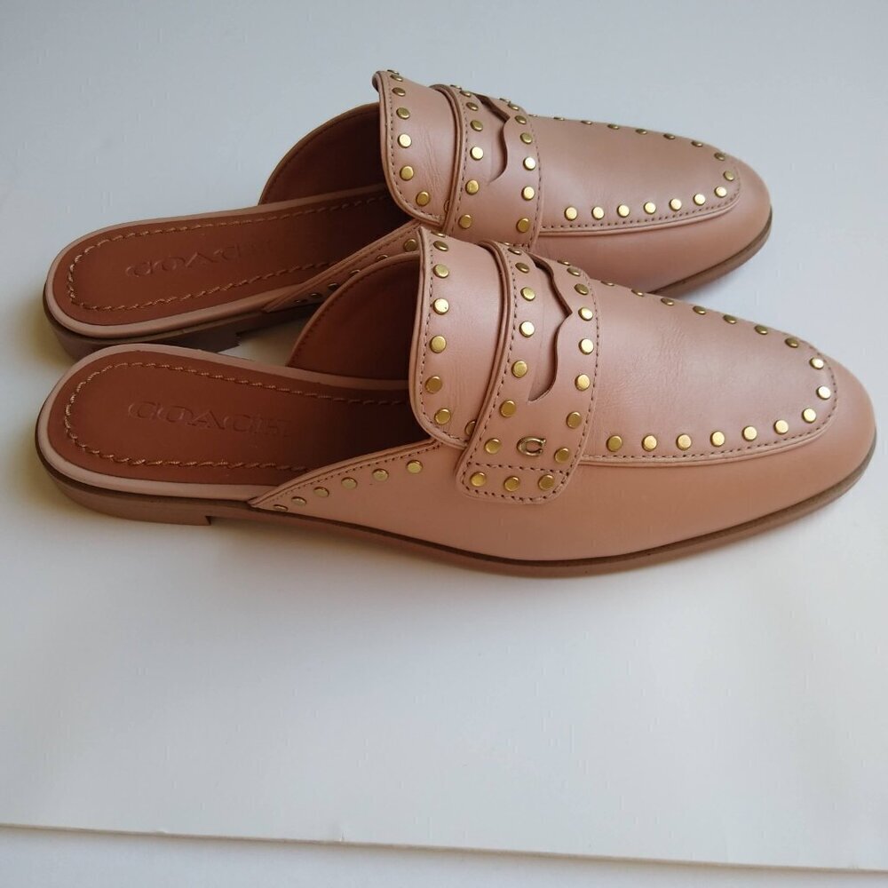 Ladies SZ 6-1/2 M Coach Light Fawn Leather Mules - Picture 2 of 4